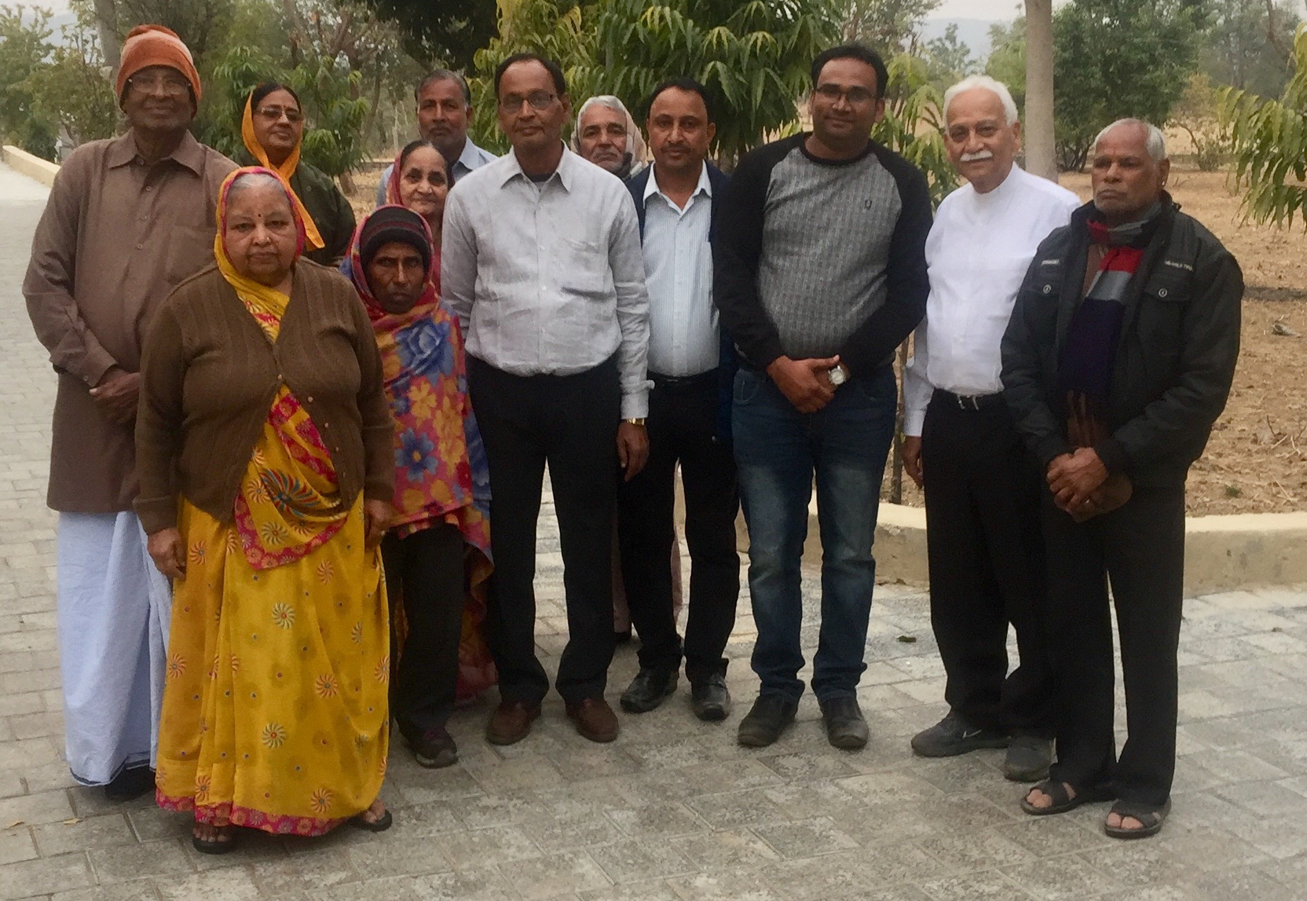 Visit of Prakashji Kundalia at Jeevan Jyoti old Age Home